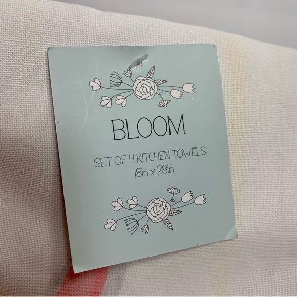 NWT. Bloom set of 4 Easter dog towels. 18” x 28”. two dogs in bunny ears - Picture 9 of 10